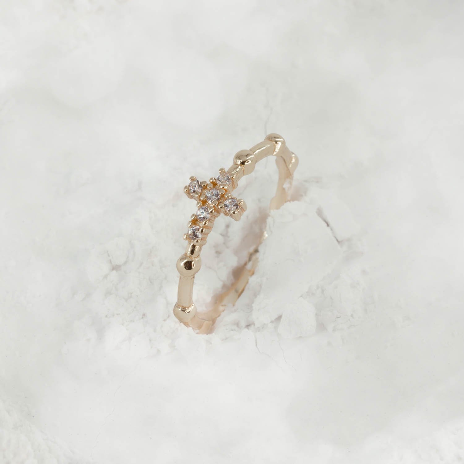 ANILLO CRUZ CIRCONES BOLITAS